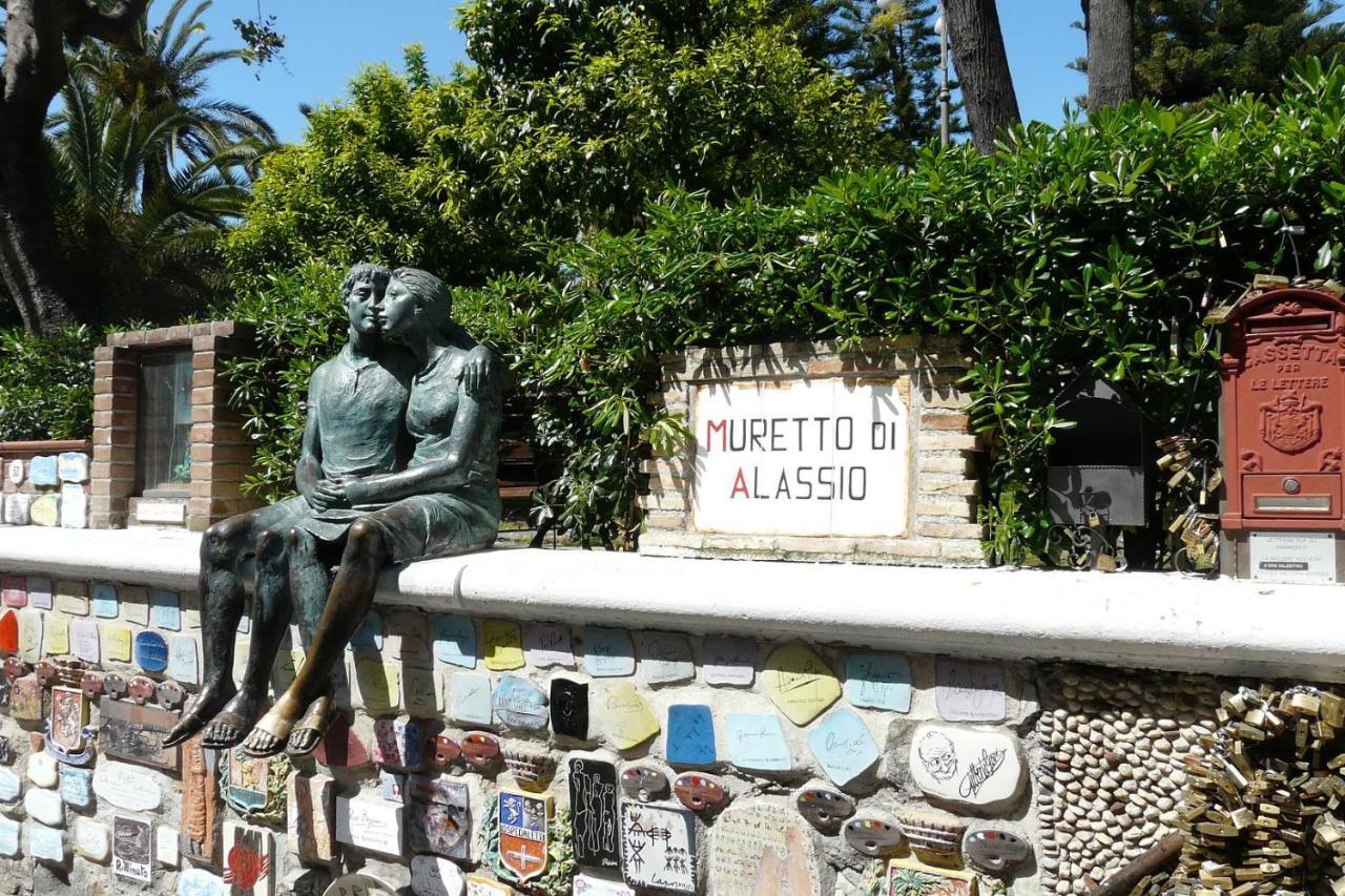 Hotel Riva Alassio Exterior foto